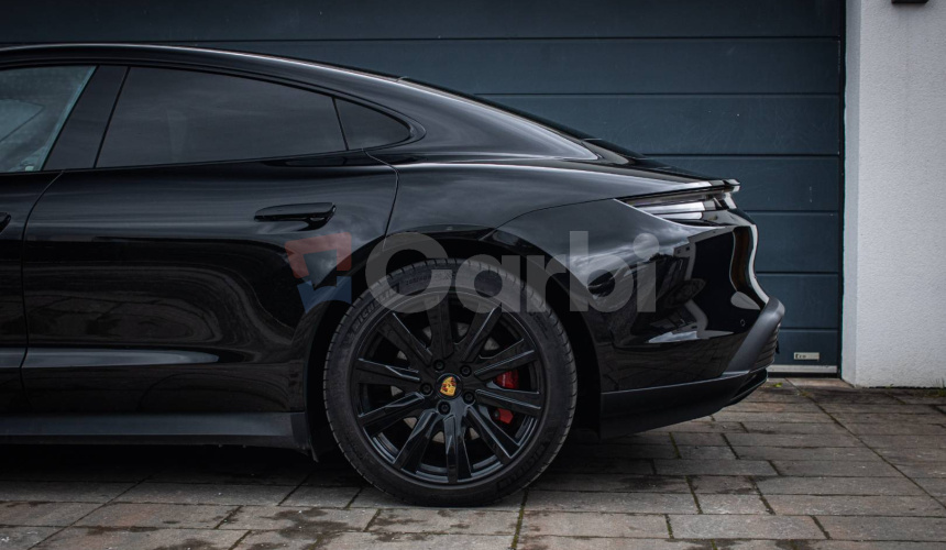 Porsche Taycan S, 1. Majiteľ, Slovenské, Bicolor interiér, Sport Chrono Packet, DPH