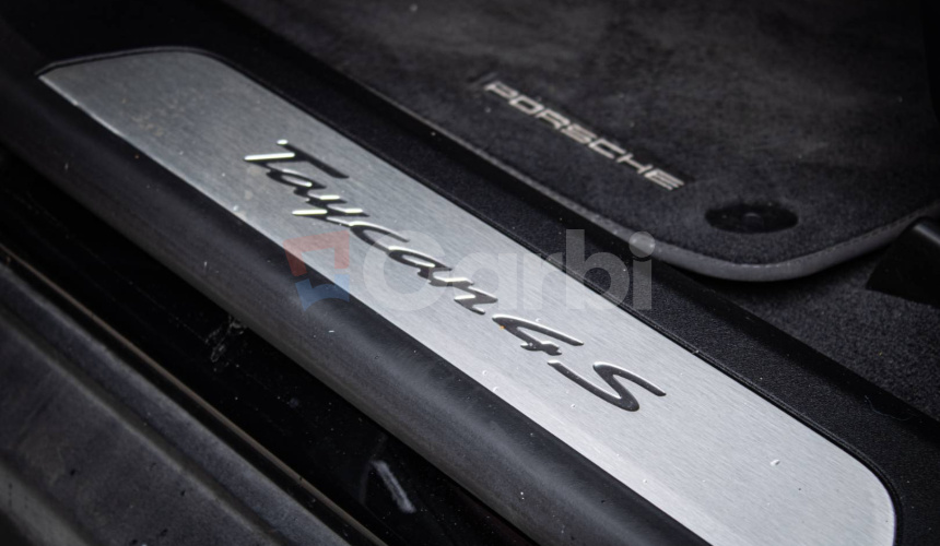 Porsche Taycan S, 1. Majiteľ, Slovenské, Bicolor interiér, Sport Chrono Packet, DPH