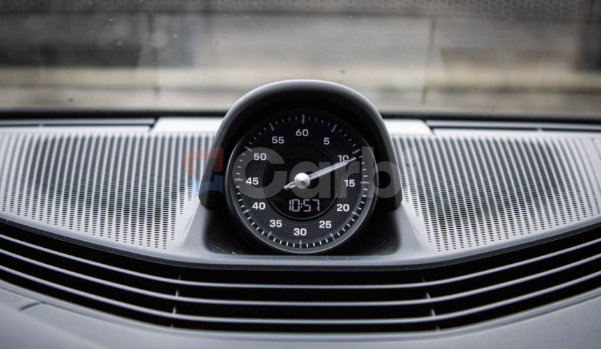 Porsche Taycan S, 1. Majiteľ, Slovenské, Bicolor interiér, Sport Chrono Packet, DPH