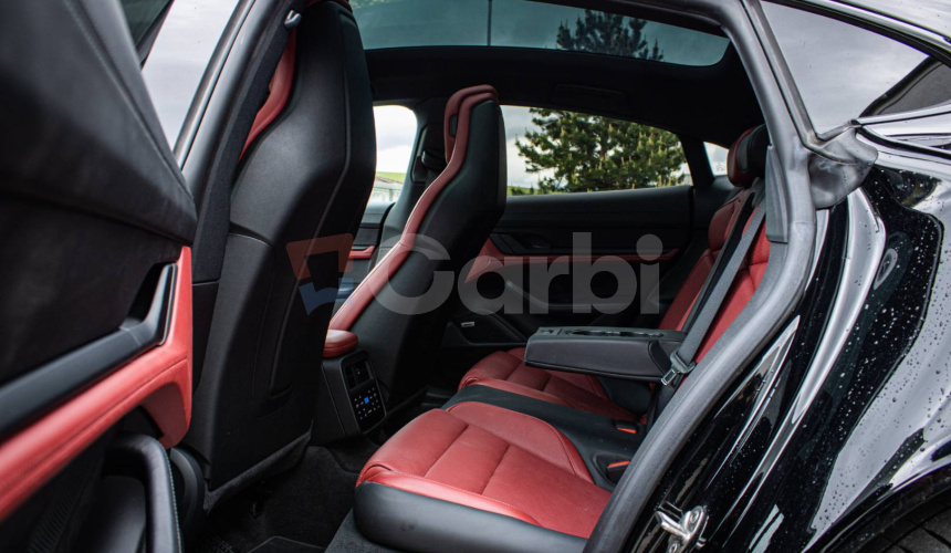 Porsche Taycan S, 1. Majiteľ, Slovenské, Bicolor interiér, Sport Chrono Packet, DPH