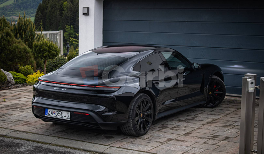 Porsche Taycan S, 1. Majiteľ, Slovenské, Bicolor interiér, Sport Chrono Packet, DPH