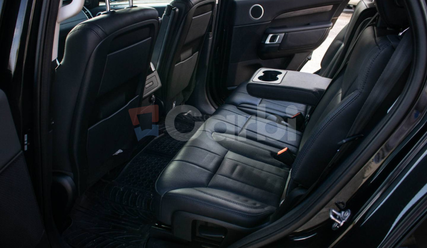 Land Rover Discovery 3.0L TD6 HSE AWD A/T