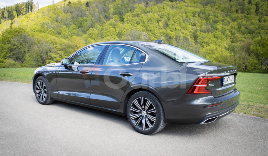 Volvo S60 B5 Inscription 4x4 A/T, 184kW, Slovenské