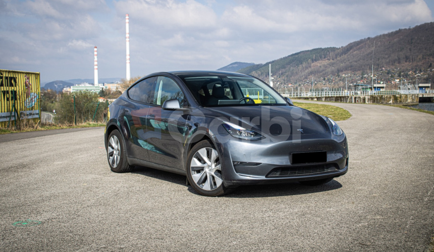 Tesla Model Y Long Range Nelakované, Ryzen, vyhrievaný volant, stierače, DPH