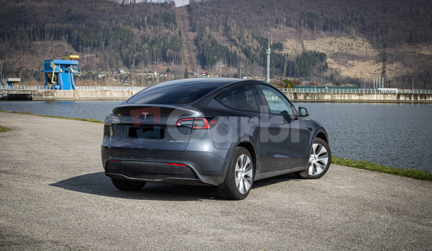 Tesla Model Y Long Range Nelakované, Ryzen, vyhrievaný volant, stierače, DPH