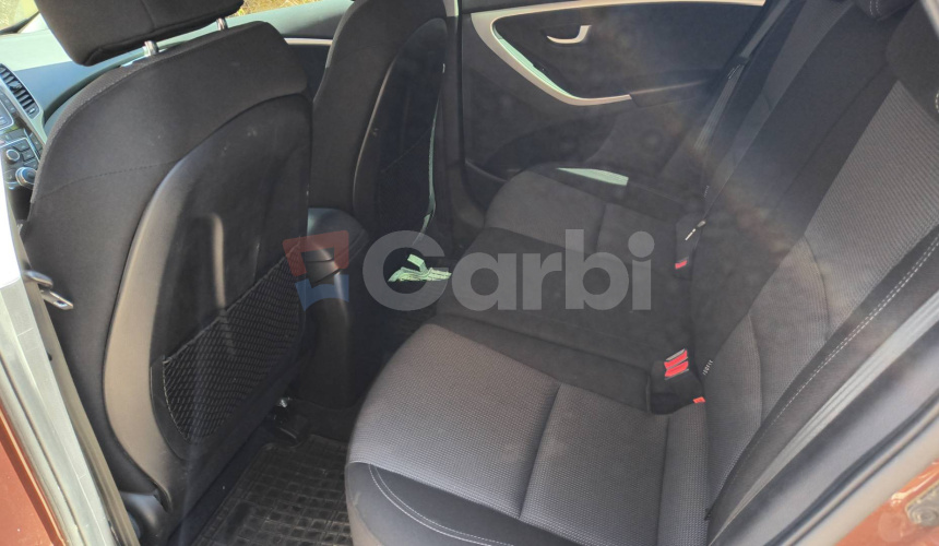 Hyundai i30 CW 1.6i MPI 16V DOHC Family