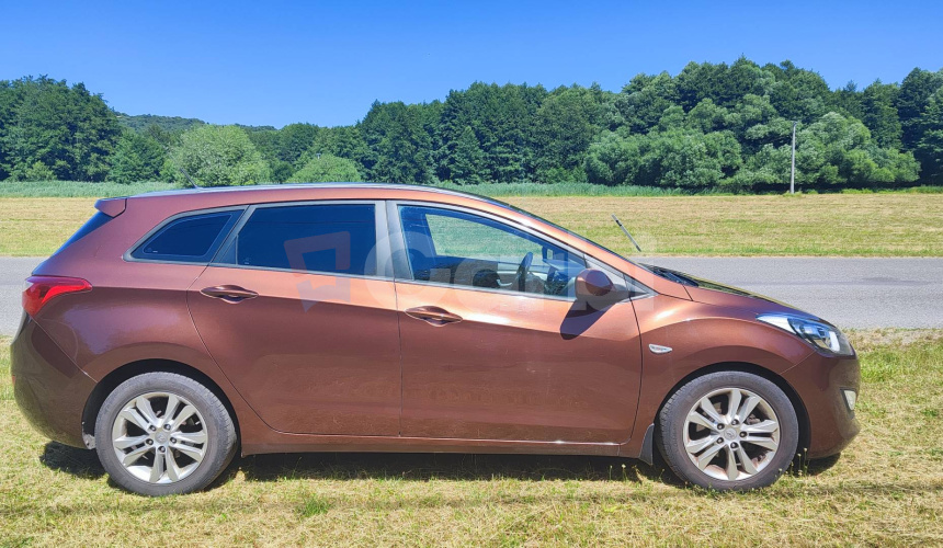 Hyundai i30 CW 1.6i MPI 16V DOHC Family