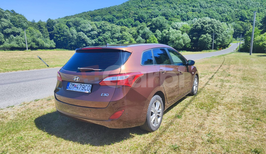 Hyundai i30 CW 1.6i MPI 16V DOHC Family