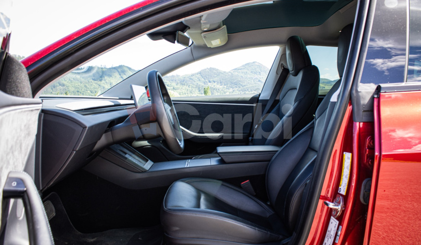 Tesla Model 3 Highland Long Range 93%SOH, Ultra red metalíza, fólie, odpočet
