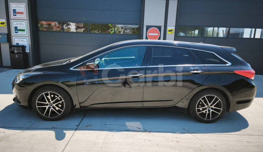 Hyundai i40 CW 1.7 CRDi HP Business A/T