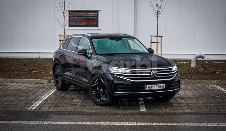 Volkswagen Touareg 3.0 V6 TDI 210kW, Masáž, Webasto, HUD, nočné videnie, softclose, ťažné