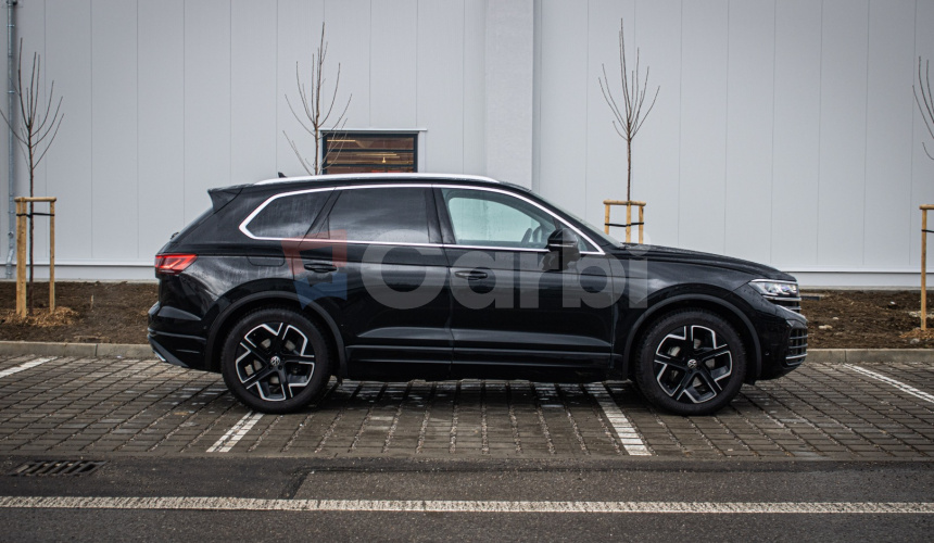 Volkswagen Touareg 3.0 V6 TDI 210kW, Masáž, Webasto, HUD, nočné videnie, softclose, ťažné