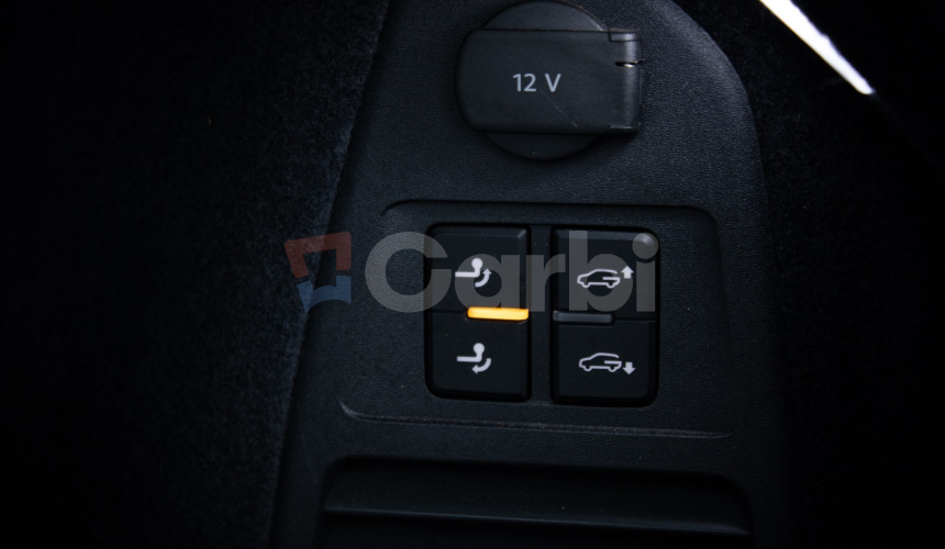 Volkswagen Touareg 3.0 V6 TDI 210kW, Masáž, Webasto, HUD, nočné videnie, softclose, ťažné