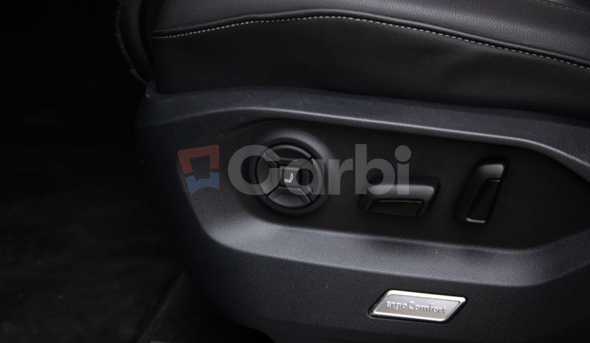 Volkswagen Touareg 3.0 V6 TDI 210kW, Masáž, Webasto, HUD, nočné videnie, softclose, ťažné