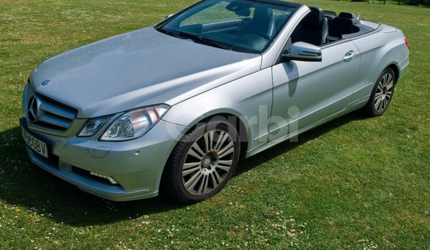 Mercedes-Benz E trieda Kabriolet 250 CGI Blue 5st. Automat Benzín