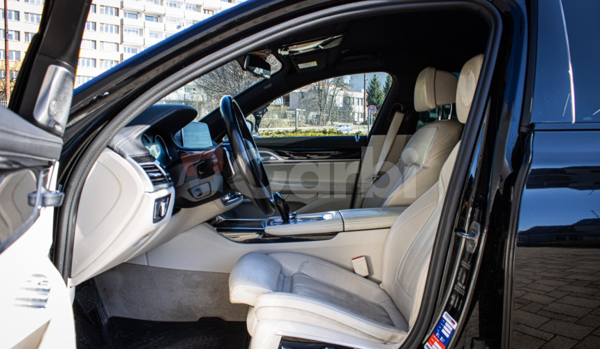 BMW 730d Masáž, Bowers & willkins, Laser svetlá, Head-up