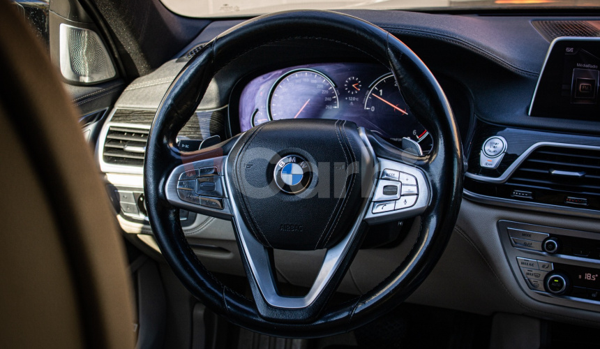 BMW 730d Masáž, Bowers & willkins, Laser svetlá, Head-up