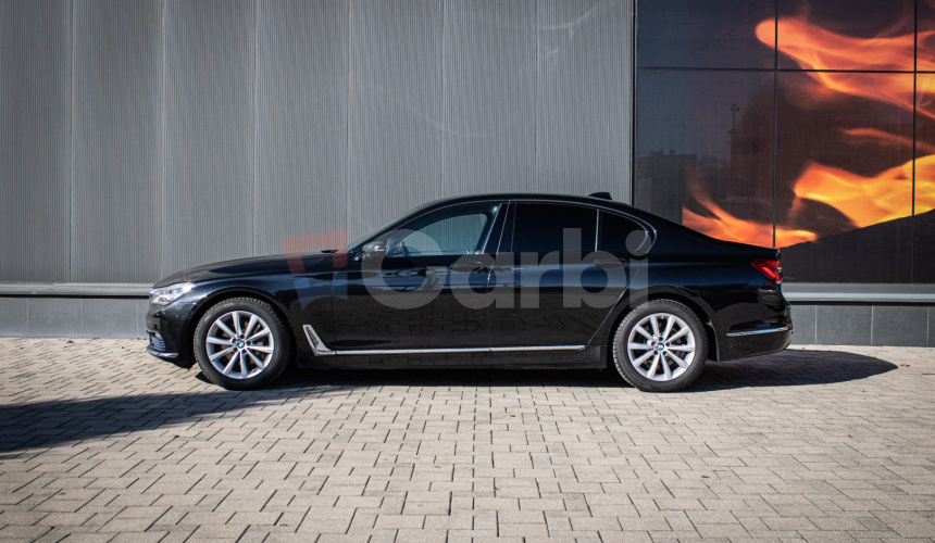 BMW 730d Masáž, Bowers & willkins, Laser svetlá, Head-up