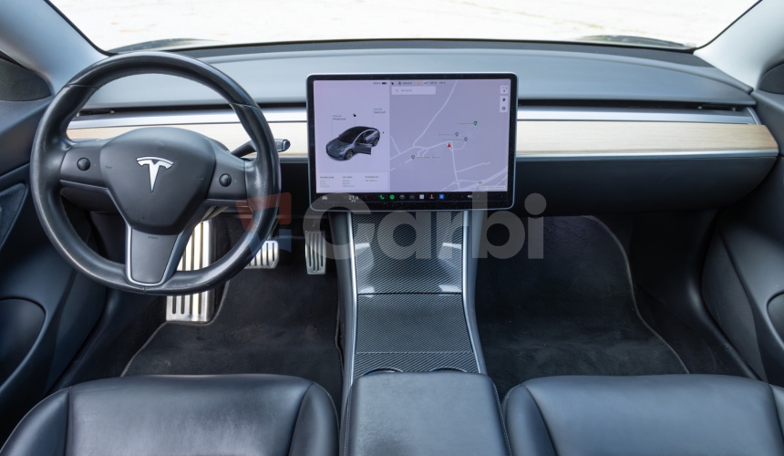 Tesla Model 3 AWD Long range Exclusive