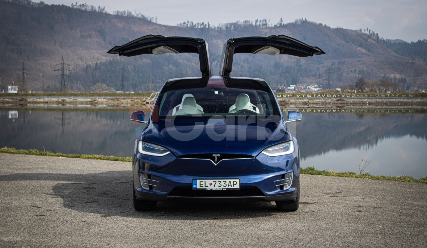 Tesla Model X 75D Free Supercharging SC01, 6 miestna, Ťažné, TOP konfigurácia