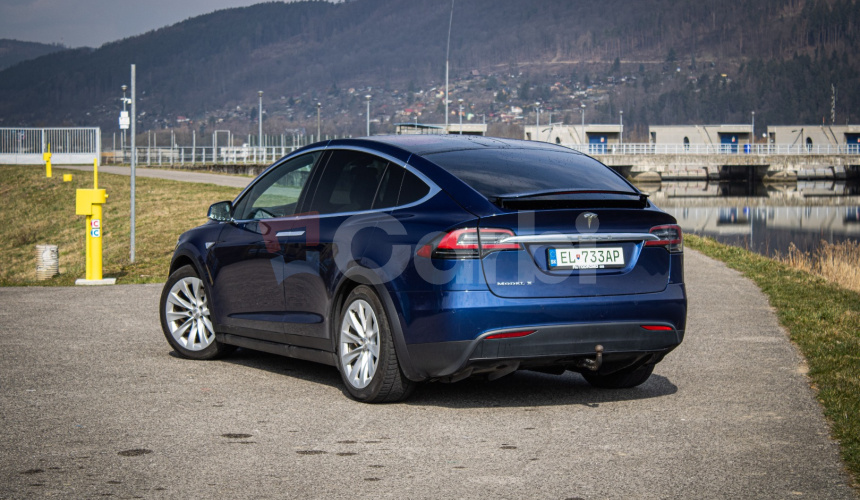Tesla Model X 75D Free Supercharging SC01, 6 miestna, Ťažné, TOP konfigurácia