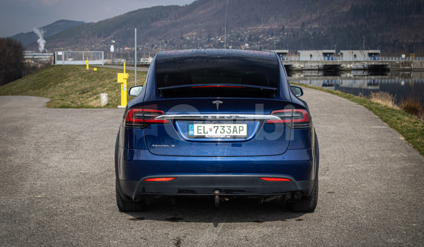 Tesla Model X 75D Free Supercharging SC01, 6 miestna, Ťažné, TOP konfigurácia
