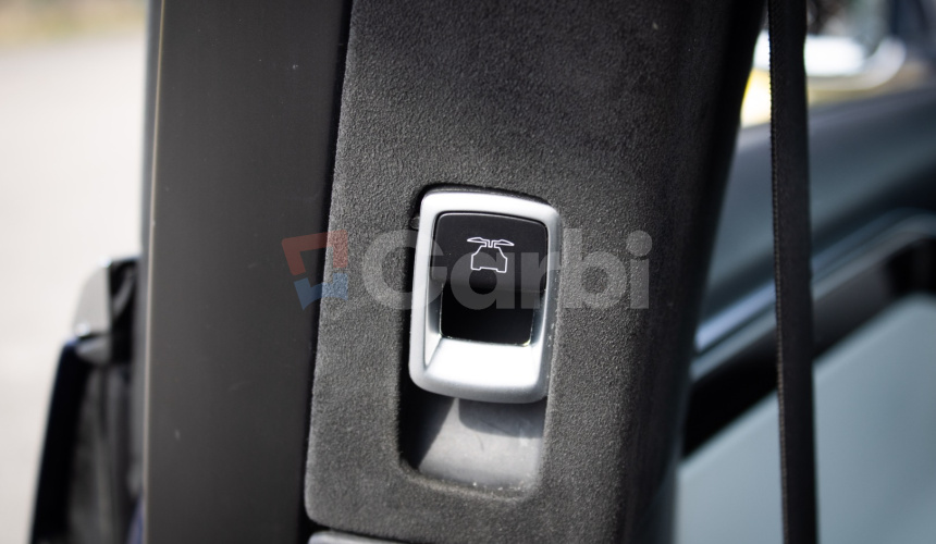 Tesla Model X 75D Free Supercharging SC01, 6 miestna, Ťažné, TOP konfigurácia