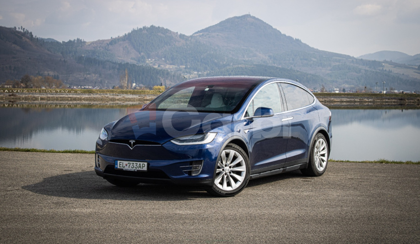 Tesla Model X 75D Free Supercharging SC01, 6 miestna, Ťažné, TOP konfigurácia