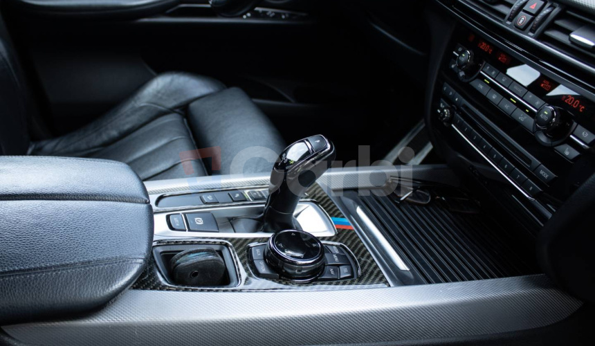 BMW X5 M Performance xDrive30d A/T,190kW,A8