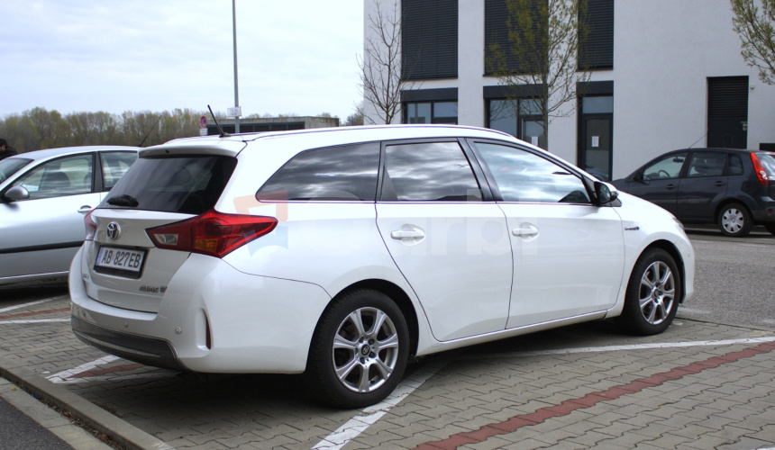 Toyota Auris TOURING SPORTS, 1.8 benzin+hev, 73kw, Automat