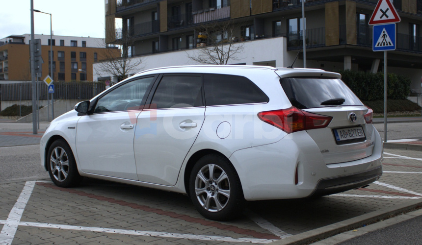 Toyota Auris TOURING SPORTS, 1.8 benzin+hev, 73kw, Automat