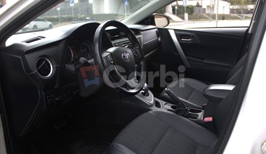 Toyota Auris TOURING SPORTS, 1.8 benzin+hev, 73kw, Automat
