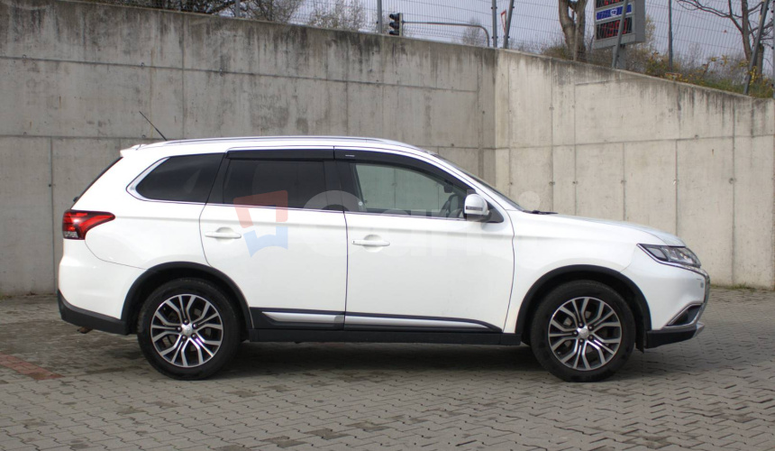 Mitsubishi Outlander 2.2 DI-D Intense+
