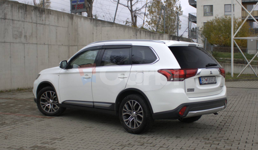 Mitsubishi Outlander 2.2 DI-D Intense+