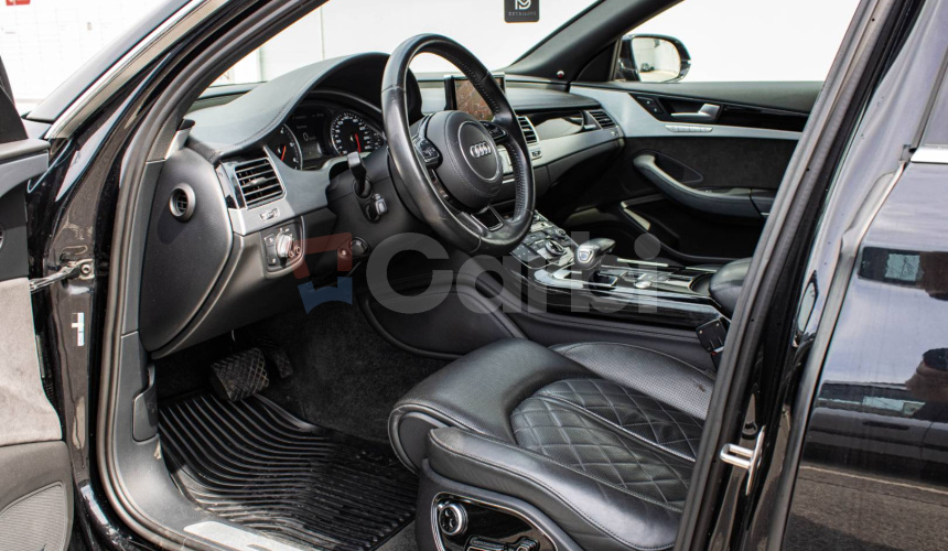 Audi A8 3.0 TDI V6 DPF quattro tiptronic