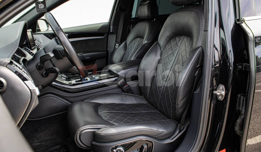 Audi A8 3.0 TDI V6 DPF quattro tiptronic