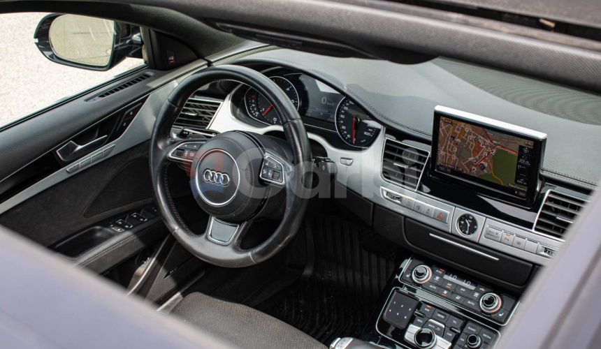 Audi A8 3.0 TDI V6 DPF quattro tiptronic