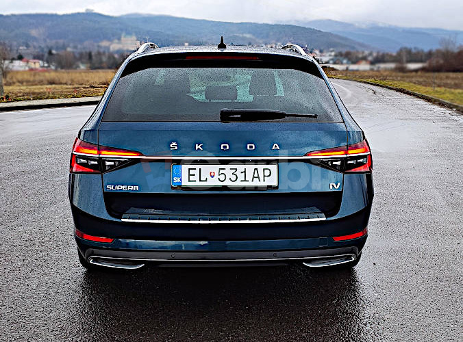 Škoda Superb IV kombi PHEV L&K