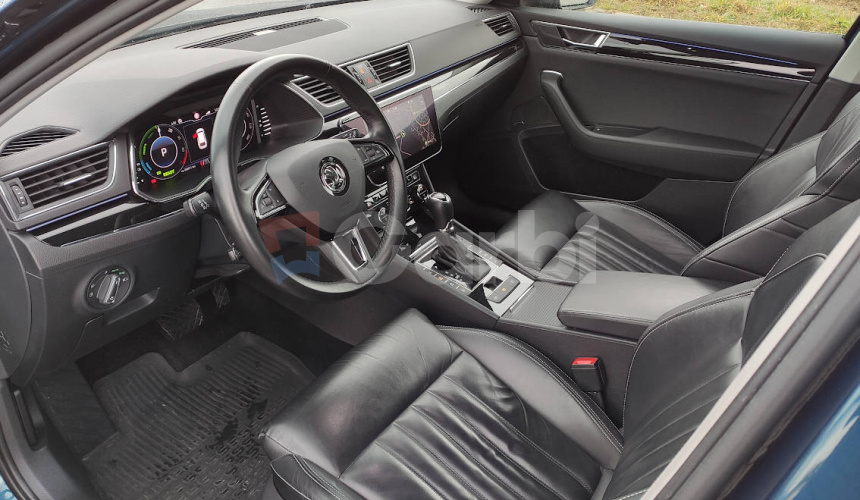 Škoda Superb IV kombi PHEV L&K