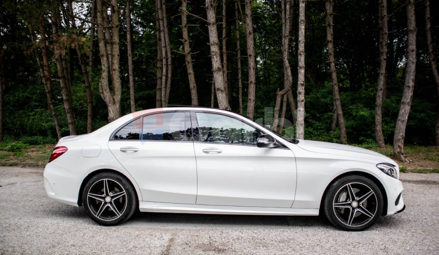 Mercedes-Benz C trieda Sedan 400 4matic 9G