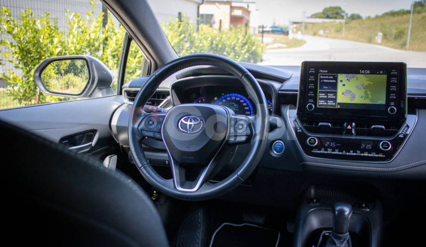 Toyota Corolla Combi TS 1.8 Hybrid e-CVT Comfort Tech Style Happy Edition