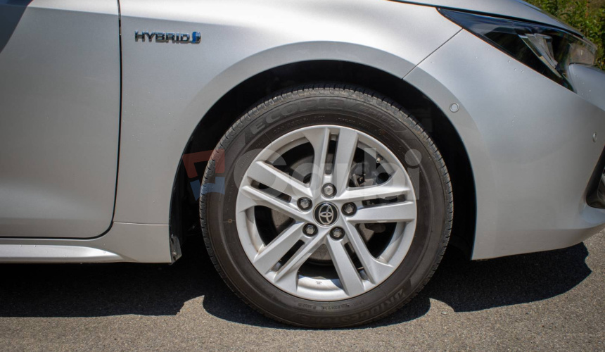 Toyota Corolla Combi TS 1.8 Hybrid e-CVT Comfort Tech Style Happy Edition