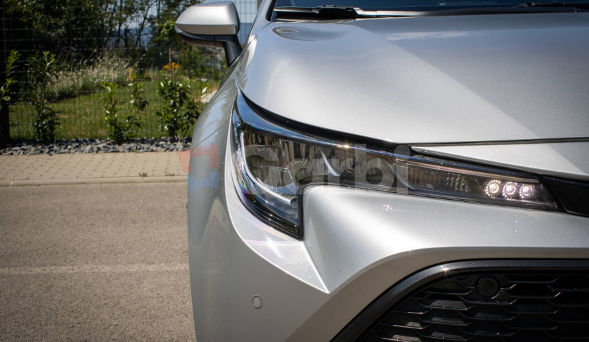 Toyota Corolla Combi TS 1.8 Hybrid e-CVT Comfort Tech Style Happy Edition
