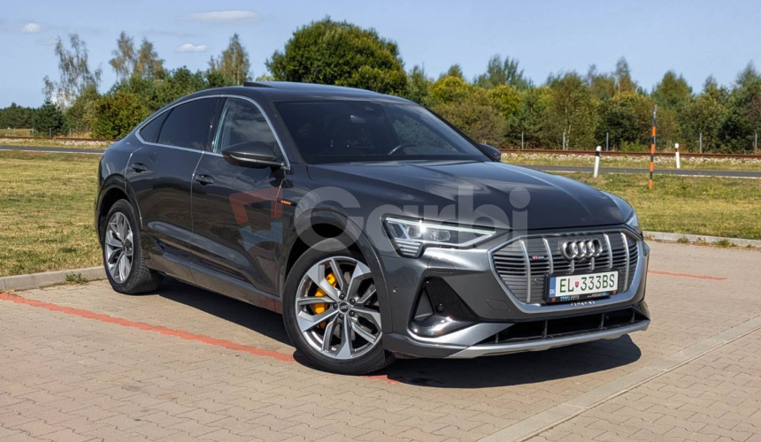 Audi E-tron 55 quattro S line