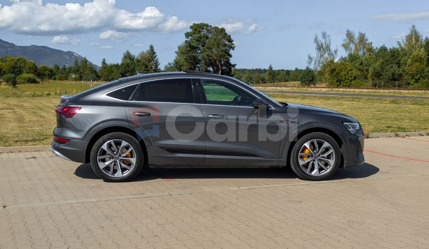 Audi E-tron 55 quattro S line