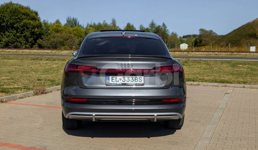 Audi E-tron 55 quattro S line