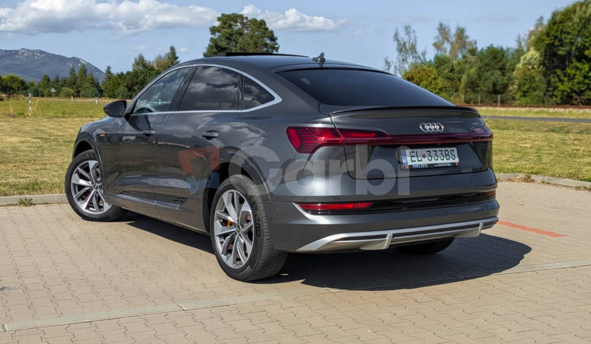 Audi E-tron 55 quattro S line
