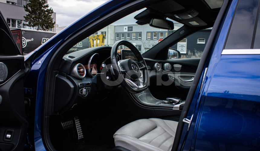 C 250d 4Matic, AMG, Pano, HUD, Webasto, Burmester, kamera, ambient