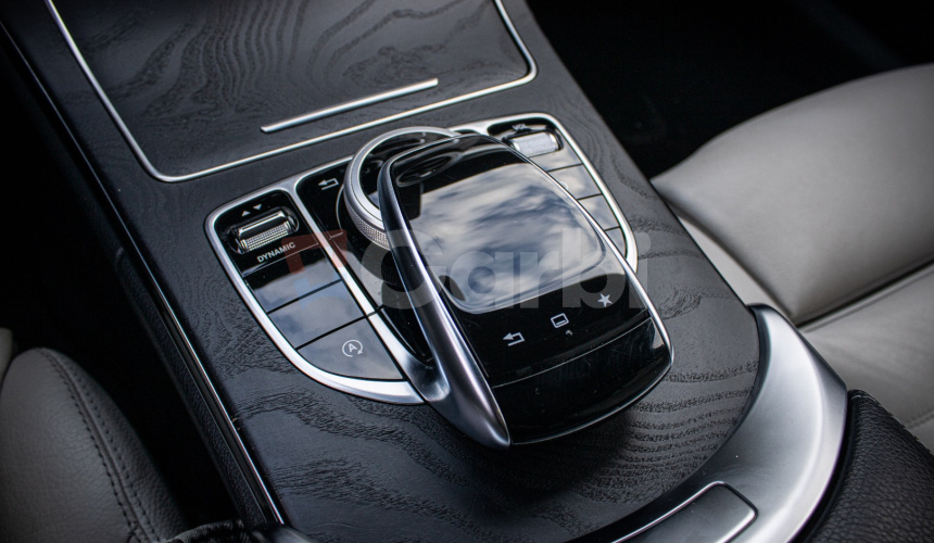 C 250d 4Matic, AMG, Pano, HUD, Webasto, Burmester, kamera, ambient