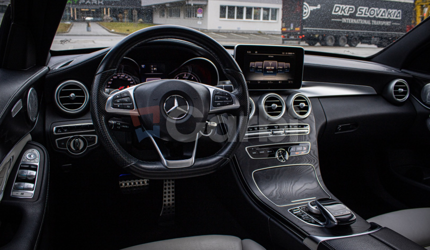 C 250d 4Matic, AMG, Pano, HUD, Webasto, Burmester, kamera, ambient